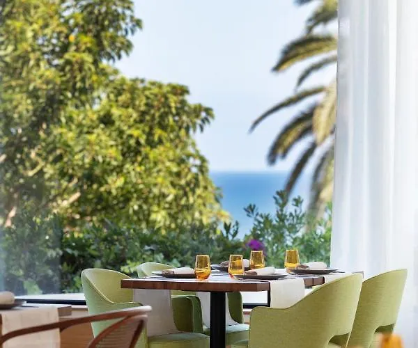 H10 Imperial Tarraco 4 Sup Hotel 4*