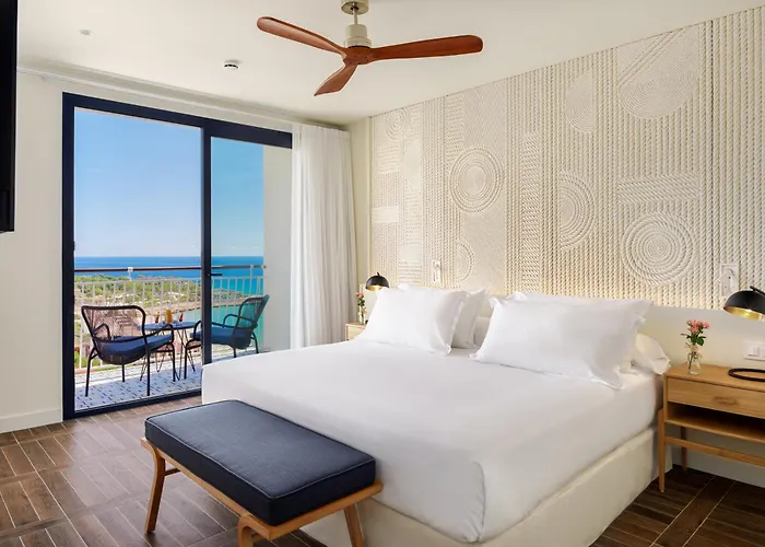 H10 Imperial Tarraco 4 Sup Hotel 4*